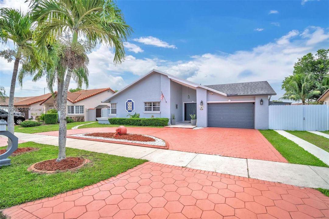 For Sale: $879,000 (4 beds, 3 baths, 2005 Square Feet)