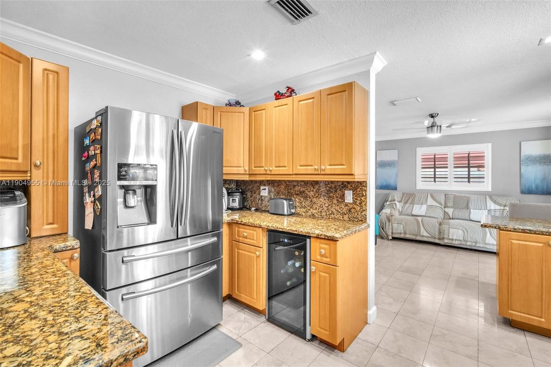 For Sale: $879,000 (4 beds, 3 baths, 2005 Square Feet)