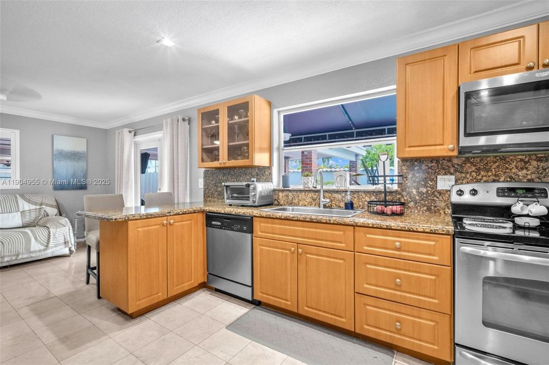 For Sale: $879,000 (4 beds, 3 baths, 2005 Square Feet)