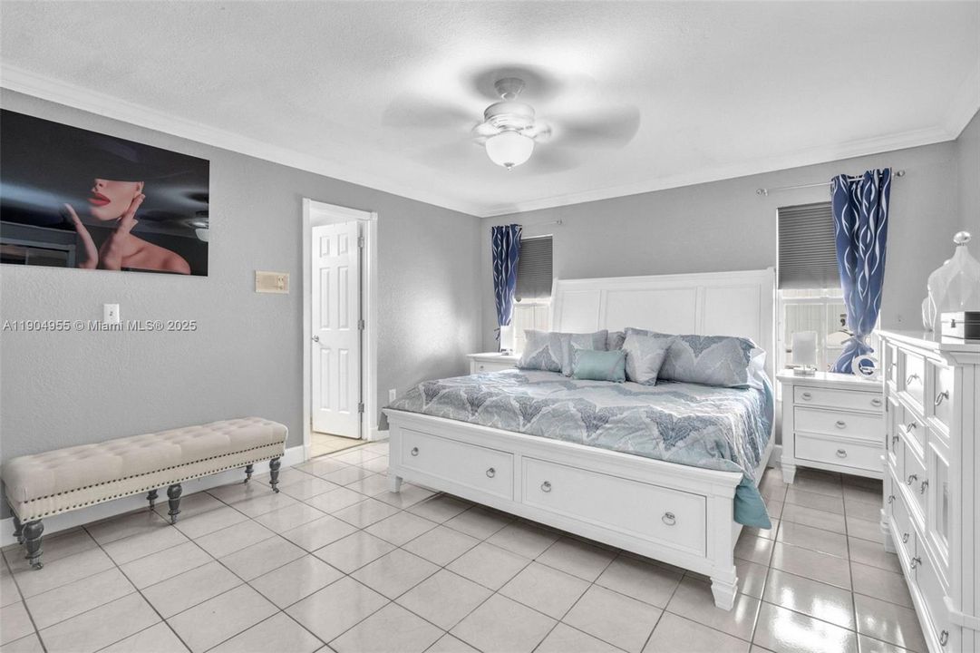 For Sale: $879,000 (4 beds, 3 baths, 2005 Square Feet)