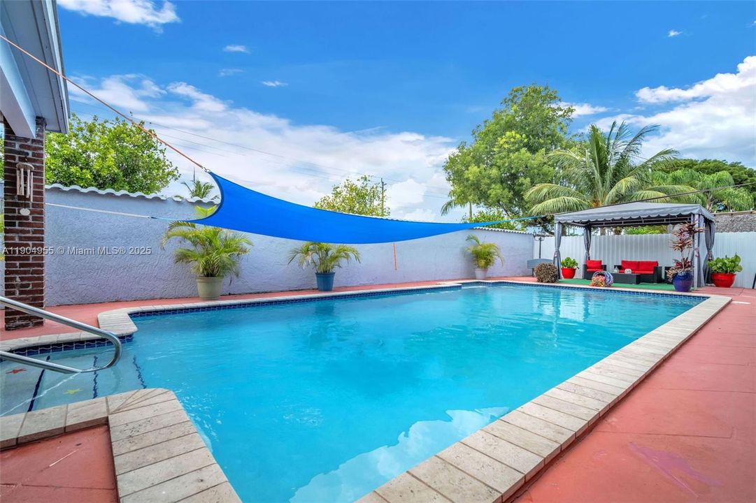 For Sale: $879,000 (4 beds, 3 baths, 2005 Square Feet)