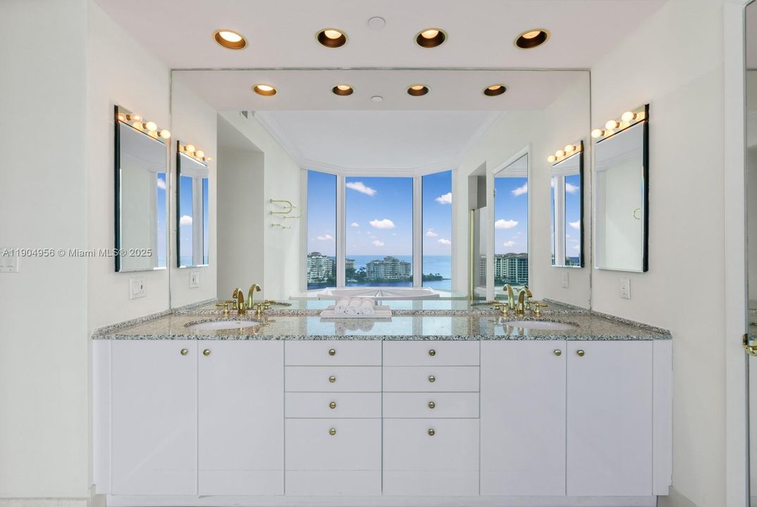 待售: $3,495,000 (3 贝兹, 2 浴室, 2340 平方英尺)