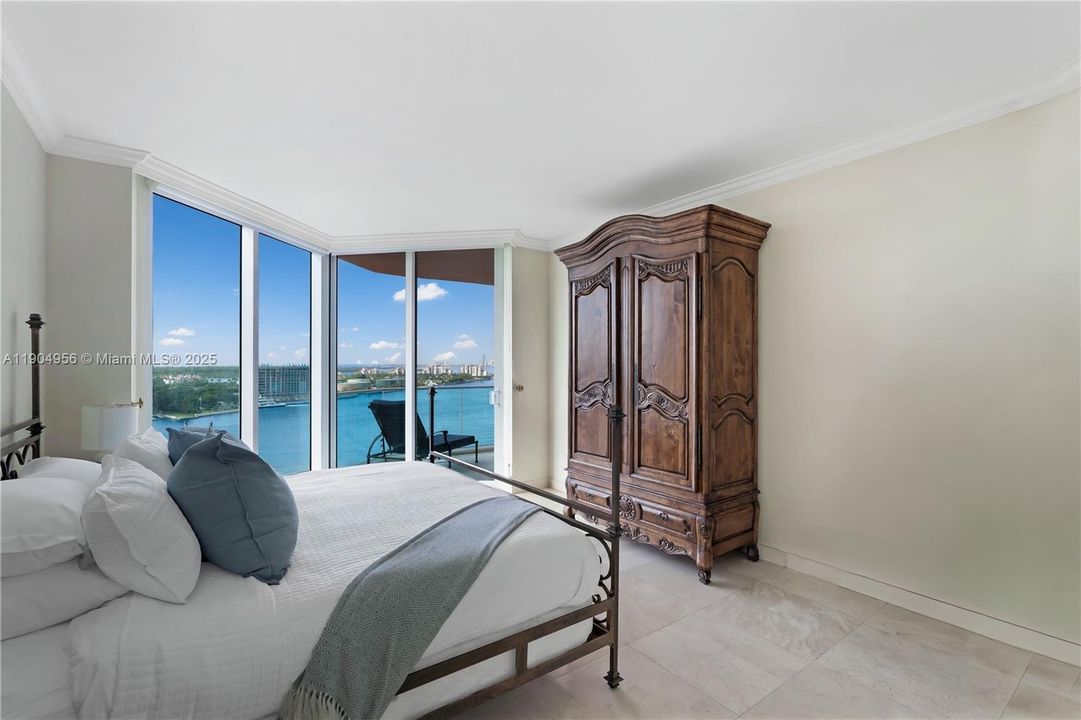 待售: $3,495,000 (3 贝兹, 2 浴室, 2340 平方英尺)