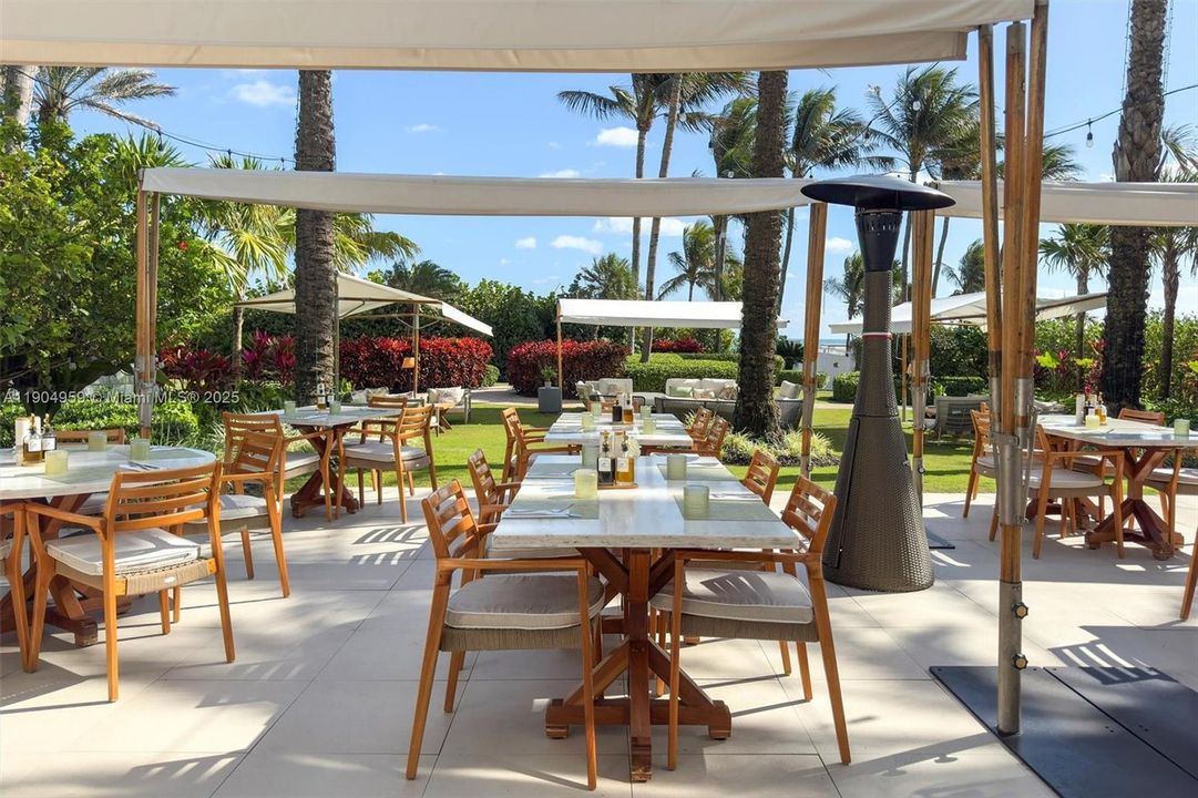 For Sale: $17,900,000 (3 beds, 4 baths, 3335 Square Feet)