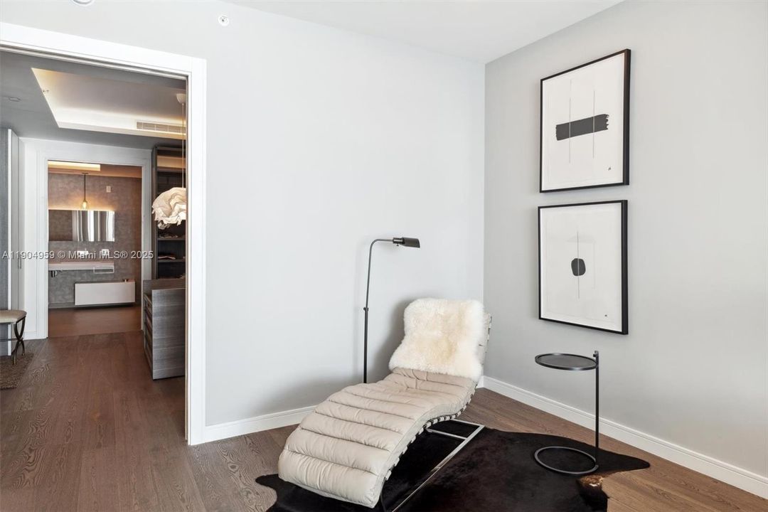 For Sale: $17,900,000 (3 beds, 4 baths, 3335 Square Feet)