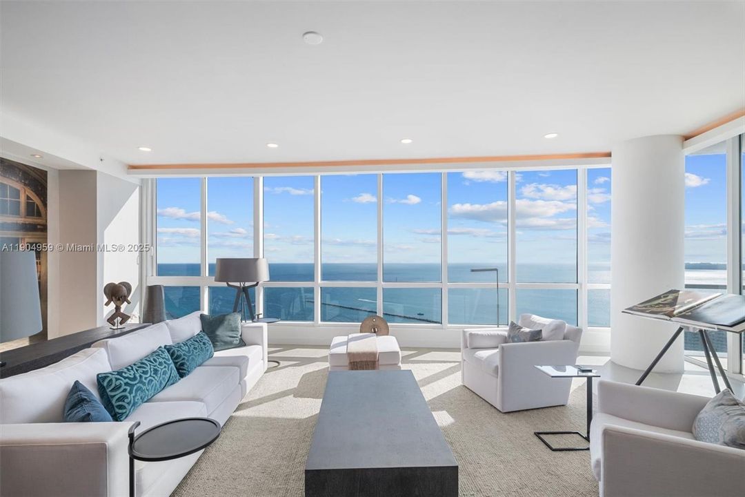 For Sale: $17,900,000 (3 beds, 4 baths, 3335 Square Feet)