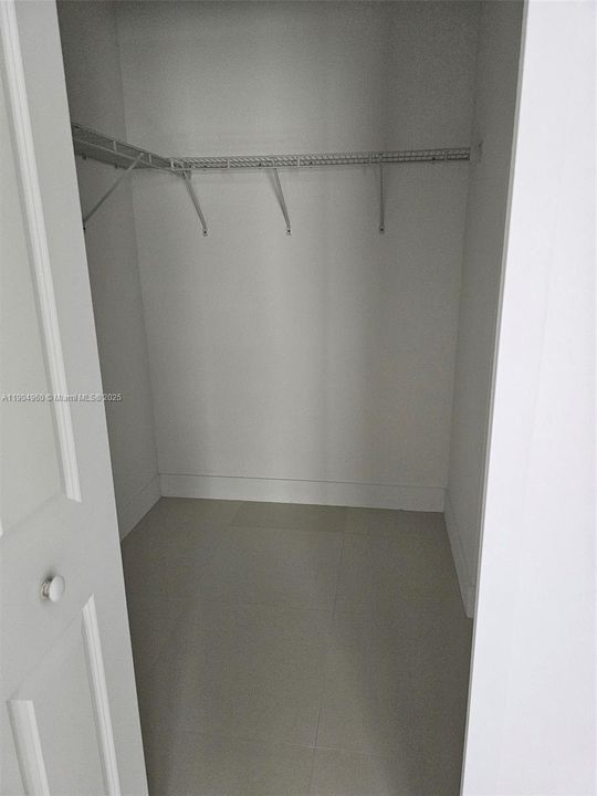 Activo con contrato: $3,700 (3 camas, 3 baños, 1776 Pies cuadrados)