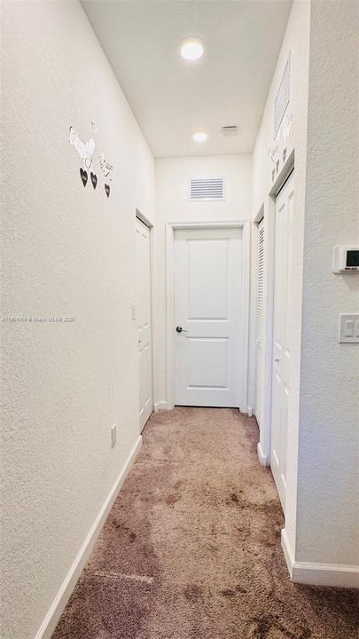 待售: $410,000 (3 贝兹, 3 浴室, 1320 平方英尺)