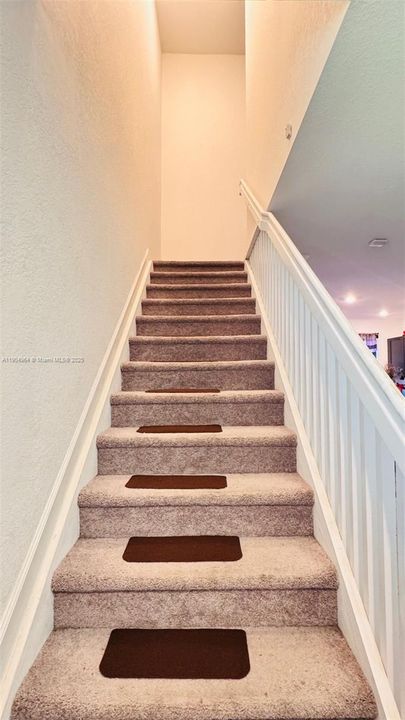 待售: $410,000 (3 贝兹, 3 浴室, 1320 平方英尺)