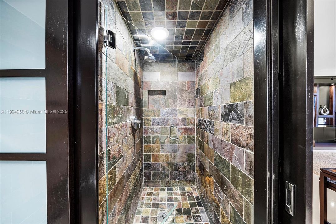 En Venta: $2,500,000 (2 camas, 3 baños, 2010 Pies cuadrados)