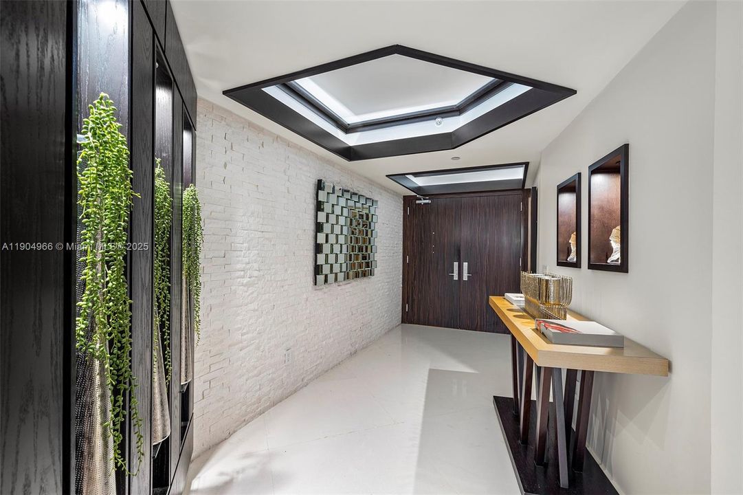 En Venta: $2,500,000 (2 camas, 3 baños, 2010 Pies cuadrados)