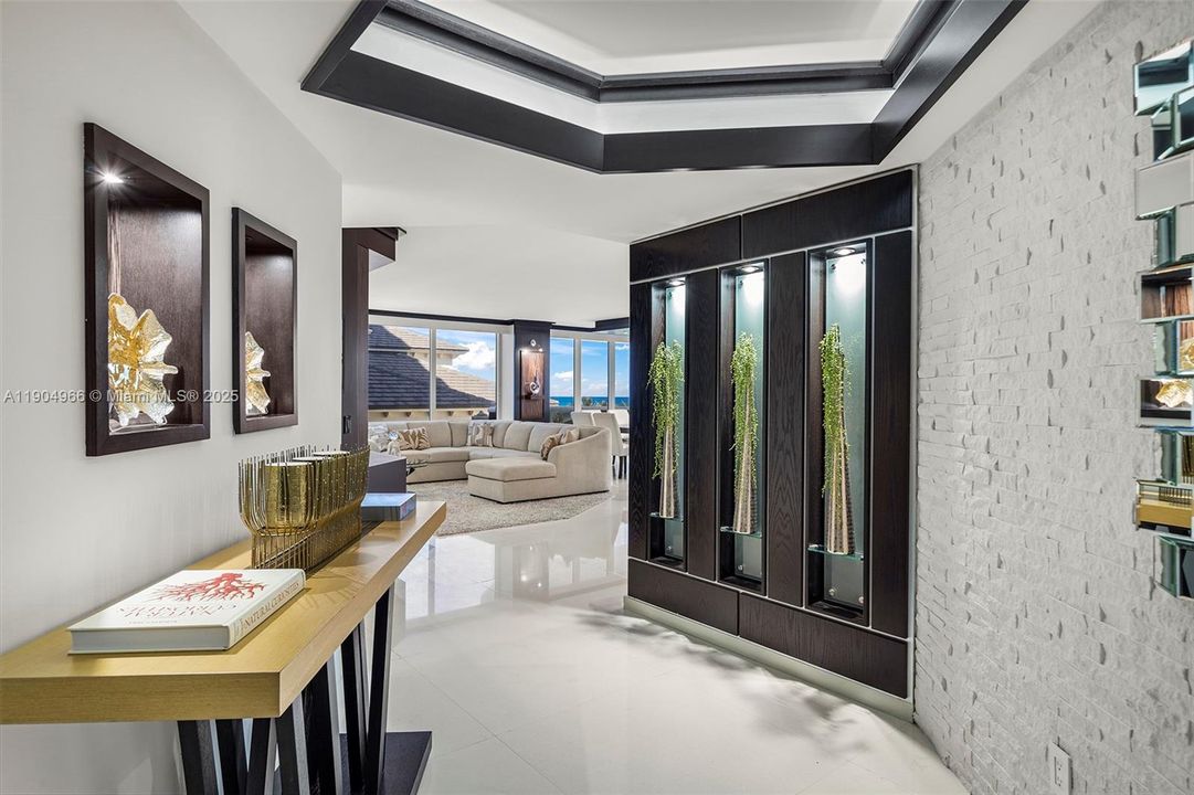 En Venta: $2,500,000 (2 camas, 3 baños, 2010 Pies cuadrados)