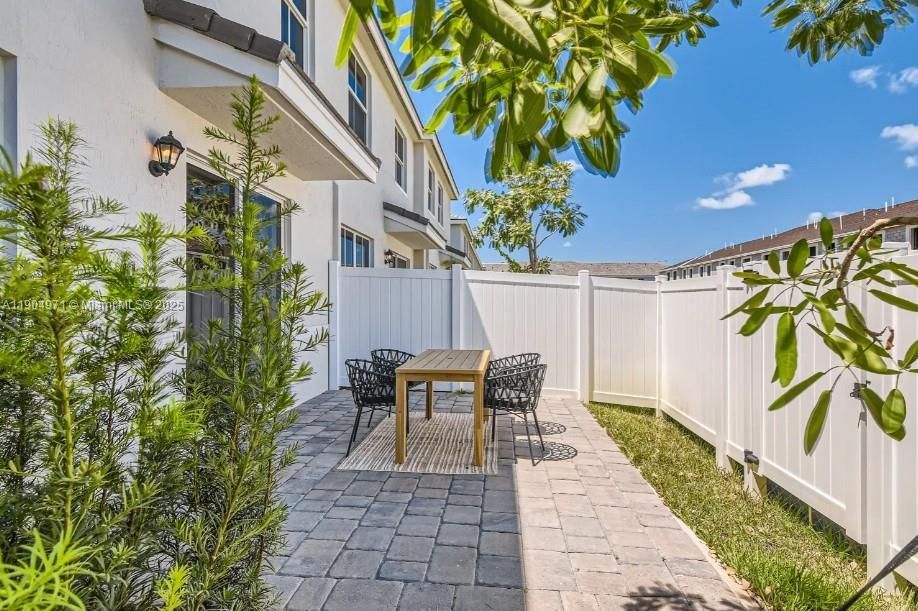 For Rent: $4,300 (4 beds, 3 baths, 2260 Square Feet)