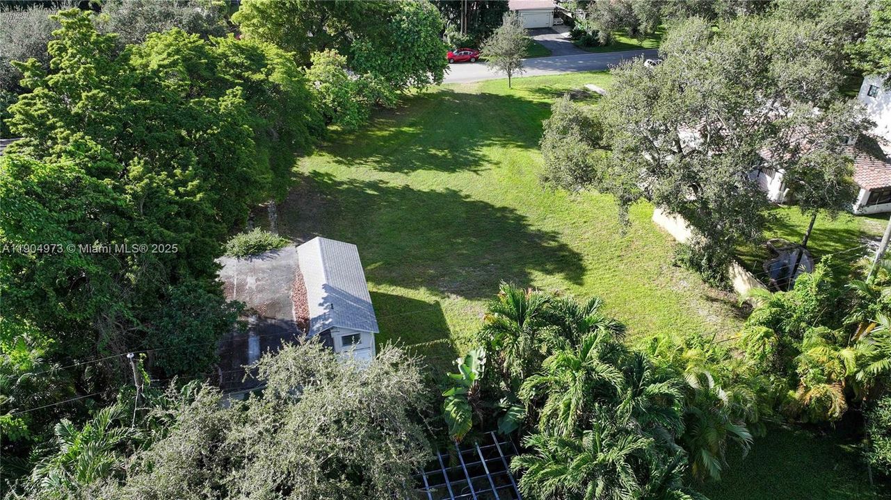 Под контрактом: $975,000 (14,500.00 acres)