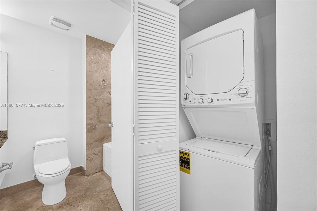 Recently Rented: $2,700 (1 beds, 1 baths, 987 Square Feet)