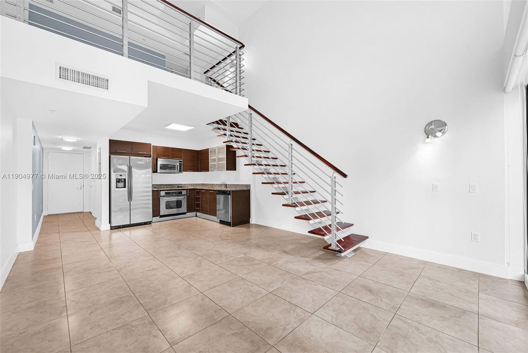 Recently Rented: $2,700 (1 beds, 1 baths, 987 Square Feet)