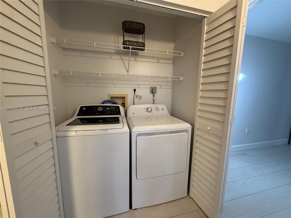 For Rent: $2,750 (2 beds, 2 baths, 1180 Square Feet)