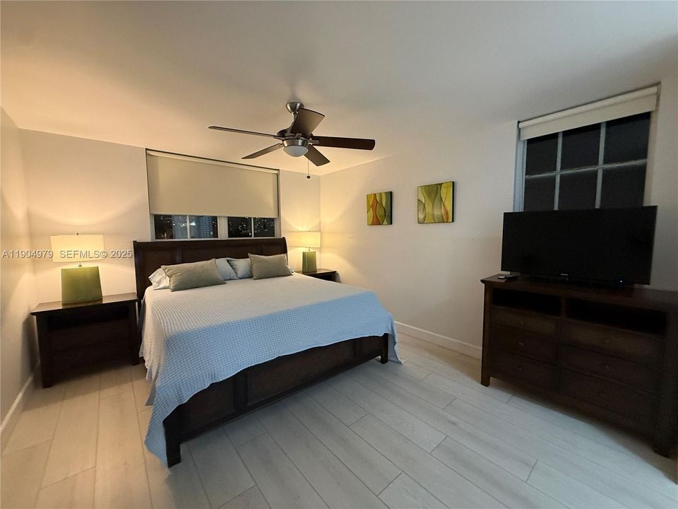 For Rent: $2,750 (2 beds, 2 baths, 1180 Square Feet)