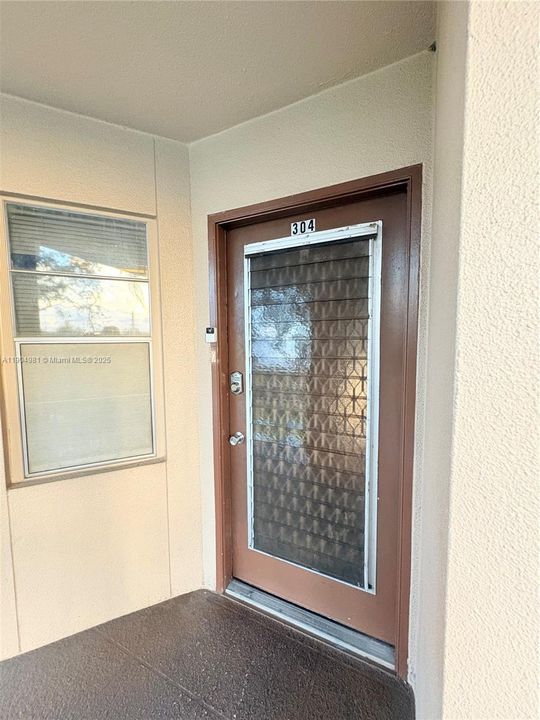 For Sale: $199,000 (2 beds, 1 baths, 1020 Square Feet)