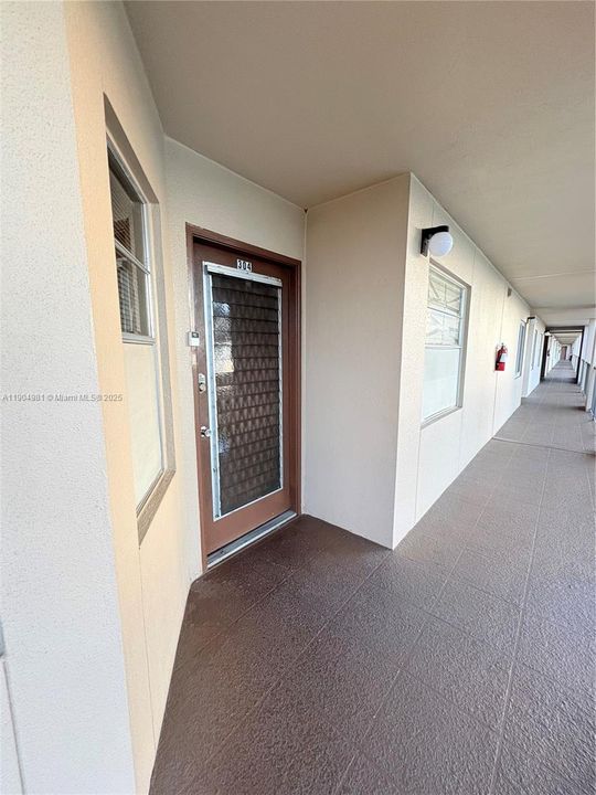 For Sale: $199,000 (2 beds, 1 baths, 1020 Square Feet)