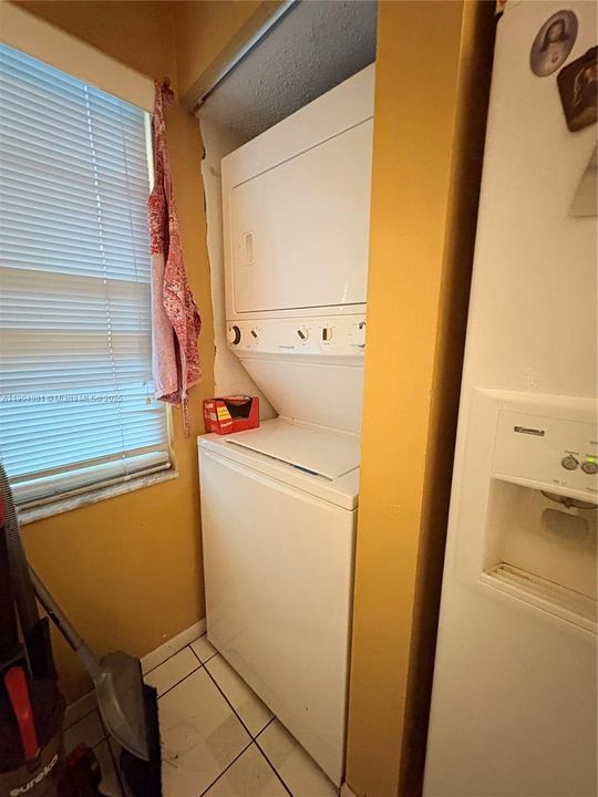 For Sale: $199,000 (2 beds, 1 baths, 1020 Square Feet)