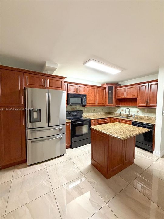 For Rent: $2,799 (2 beds, 2 baths, 1284 Square Feet)
