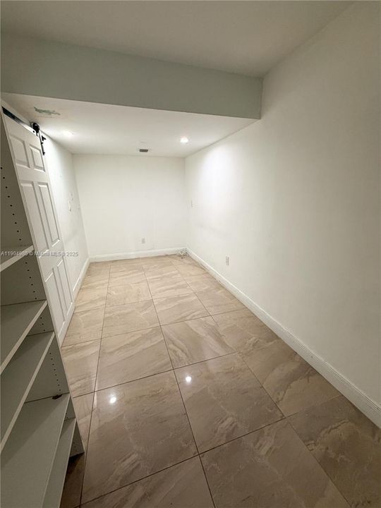 For Rent: $2,799 (2 beds, 2 baths, 1284 Square Feet)