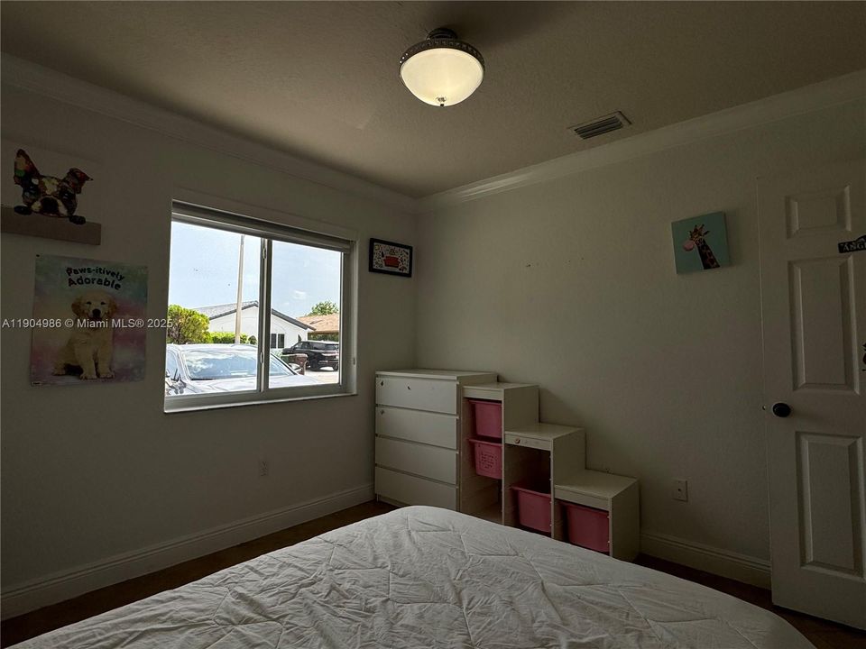 For Rent: $3,800 (3 beds, 2 baths, 1542 Square Feet)