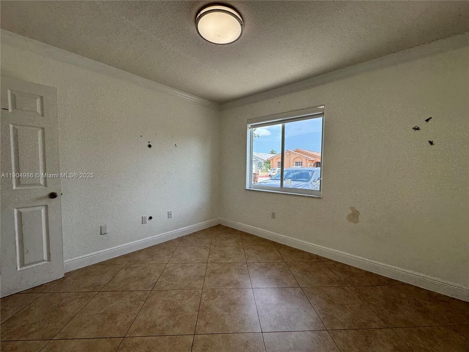 For Rent: $3,800 (3 beds, 2 baths, 1542 Square Feet)