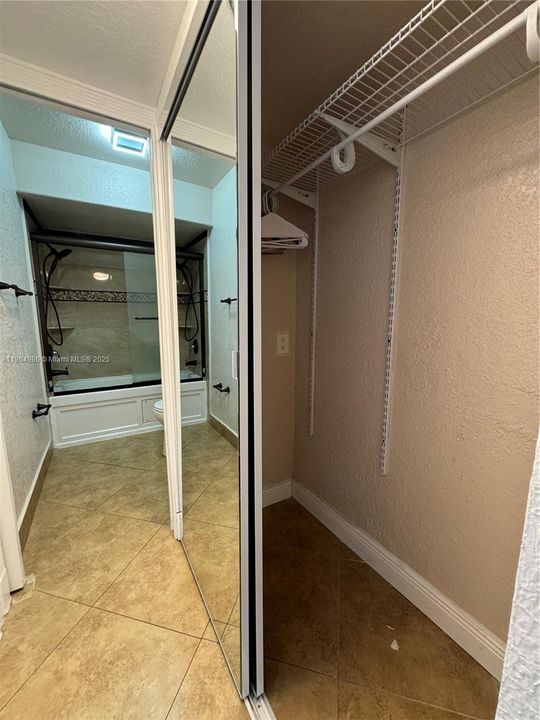 For Rent: $3,800 (3 beds, 2 baths, 1542 Square Feet)