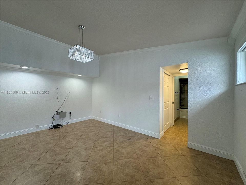 For Rent: $3,800 (3 beds, 2 baths, 1542 Square Feet)