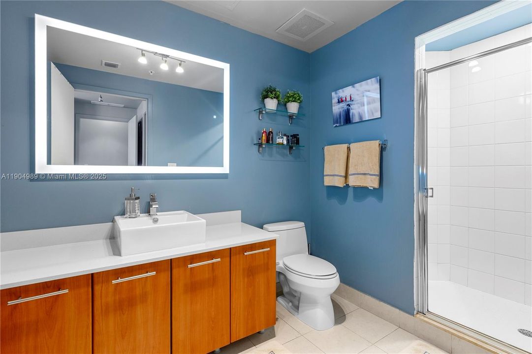 For Sale: $735,000 (2 beds, 2 baths, 1181 Square Feet)