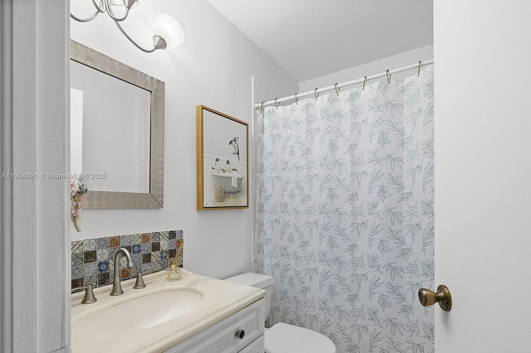 На продажу: $535,000 (3 спален, 2 ванн, 1221 Квадратных фут)