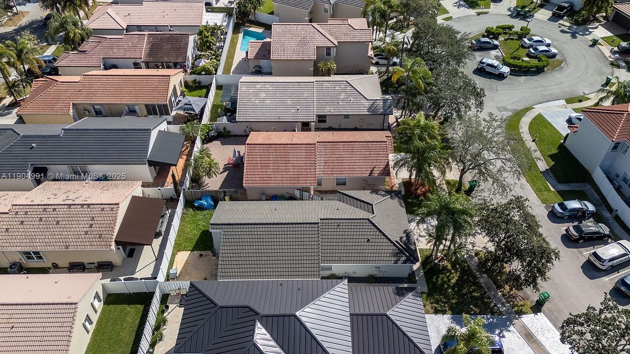 На продажу: $535,000 (3 спален, 2 ванн, 1221 Квадратных фут)