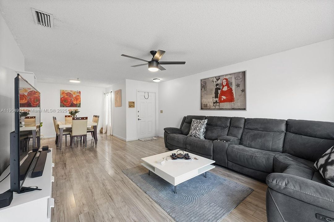 На продажу: $535,000 (3 спален, 2 ванн, 1221 Квадратных фут)