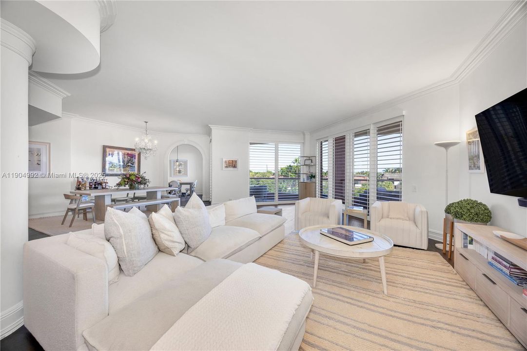 На продажу: $2,475,000 (3 спален, 3 ванн, 2950 Квадратных фут)