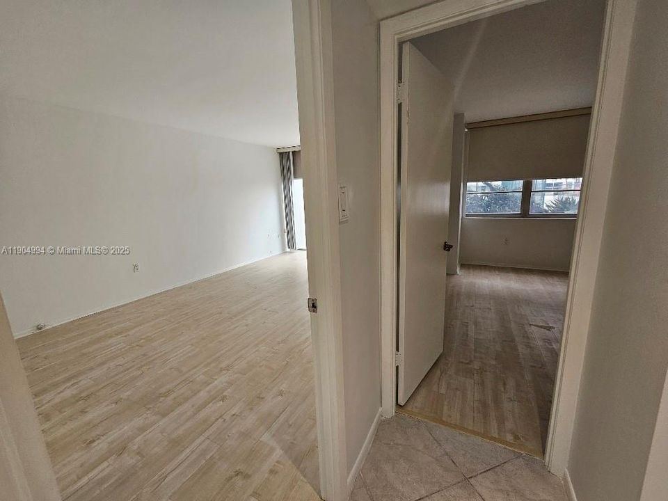 待售: $375,000 (2 贝兹, 2 浴室, 1605 平方英尺)