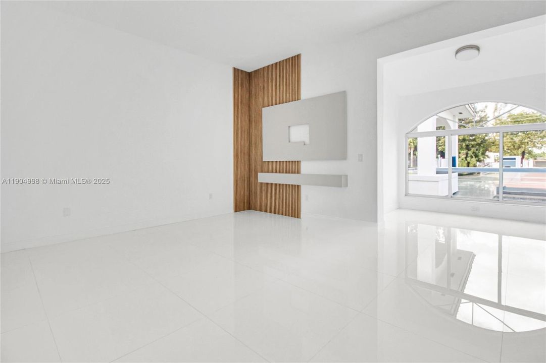 For Sale: $3,750,000 (4 beds, 4 baths, 5471 Square Feet)