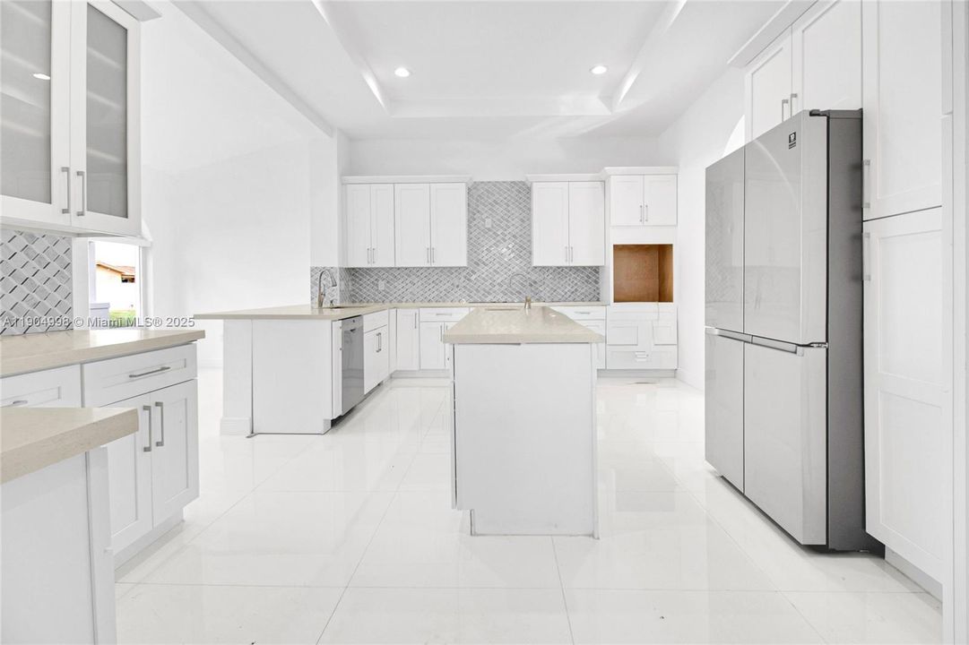 For Sale: $3,750,000 (4 beds, 4 baths, 5471 Square Feet)