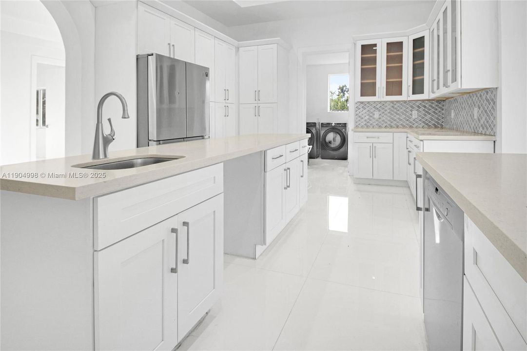 For Sale: $3,750,000 (4 beds, 4 baths, 5471 Square Feet)