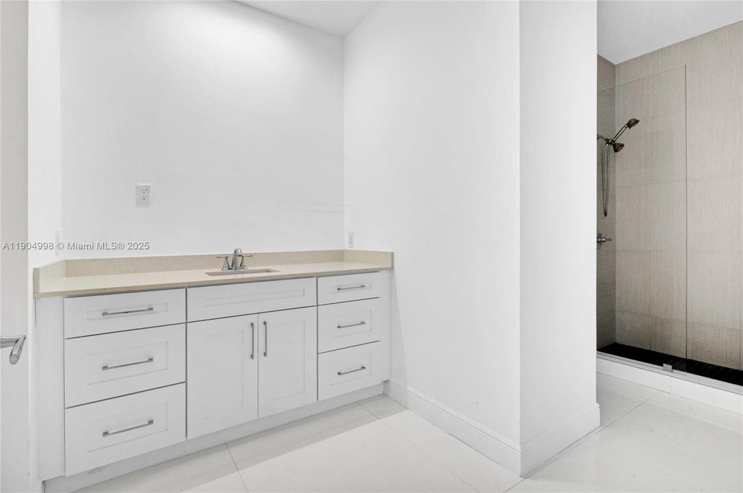 For Sale: $3,750,000 (4 beds, 4 baths, 5471 Square Feet)