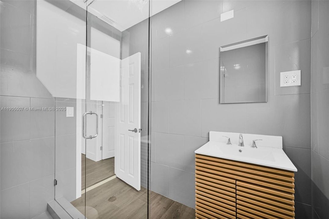 For Sale: $699,999 (0 beds, 0 baths, 1719 Square Feet)