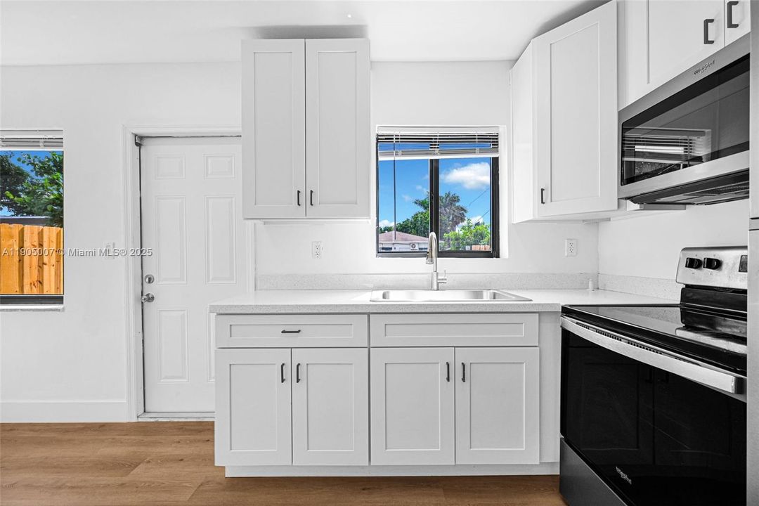 For Sale: $699,999 (0 beds, 0 baths, 1719 Square Feet)