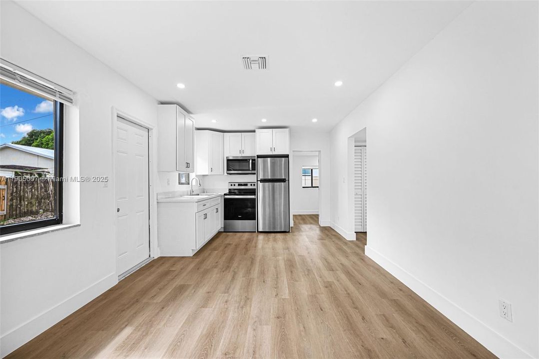 For Sale: $699,999 (0 beds, 0 baths, 1719 Square Feet)