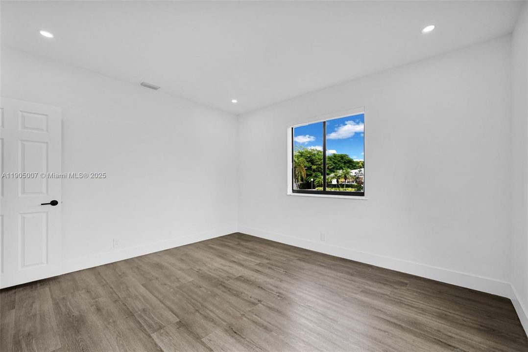 For Sale: $699,999 (0 beds, 0 baths, 1719 Square Feet)