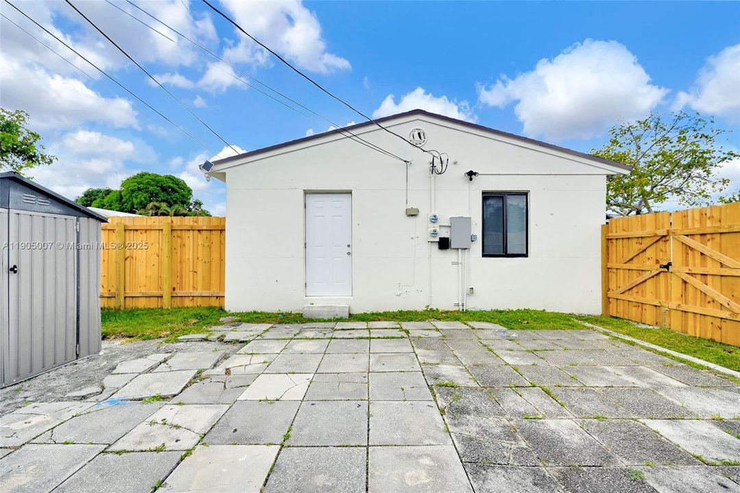 For Sale: $699,999 (0 beds, 0 baths, 1719 Square Feet)