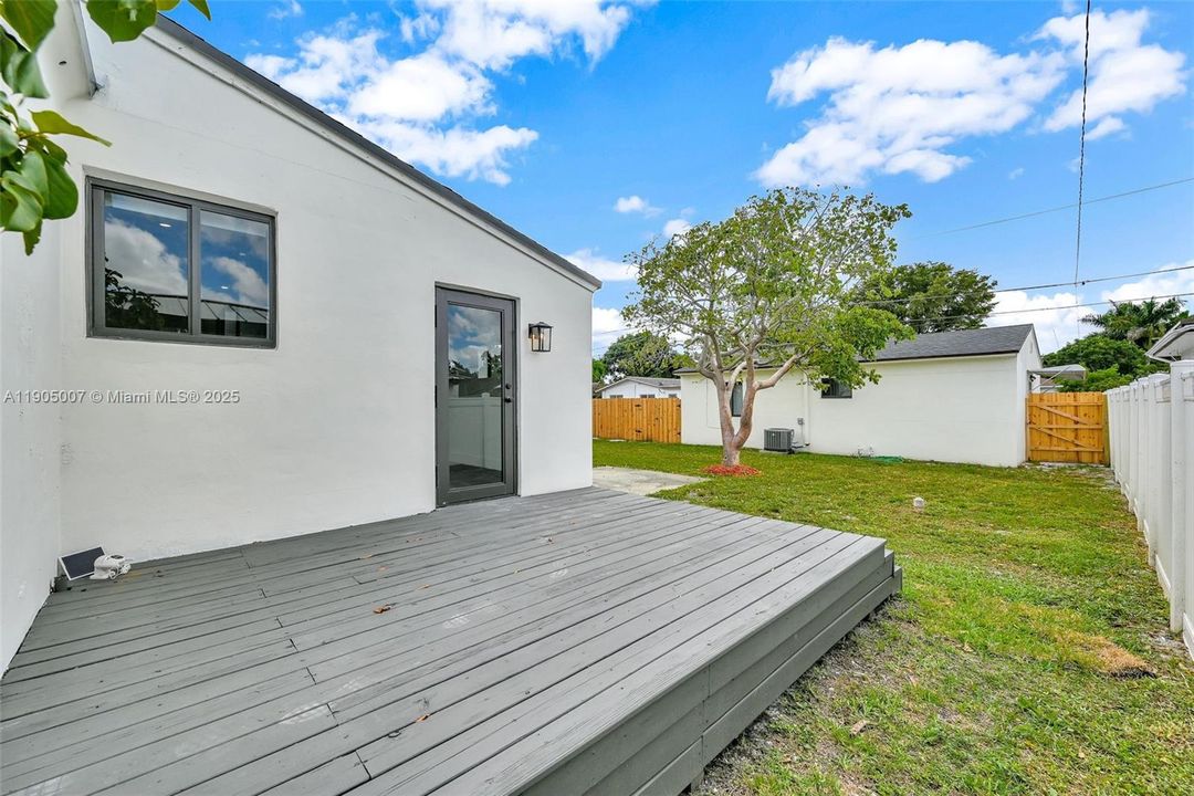 For Sale: $699,999 (0 beds, 0 baths, 1719 Square Feet)