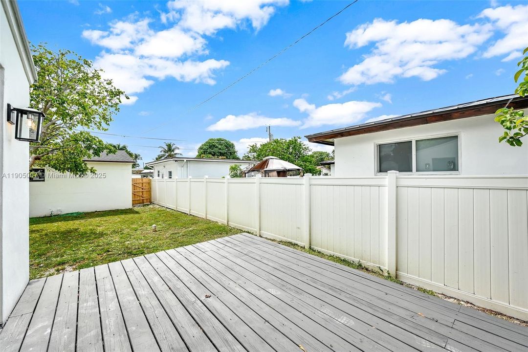 For Sale: $699,999 (0 beds, 0 baths, 1719 Square Feet)