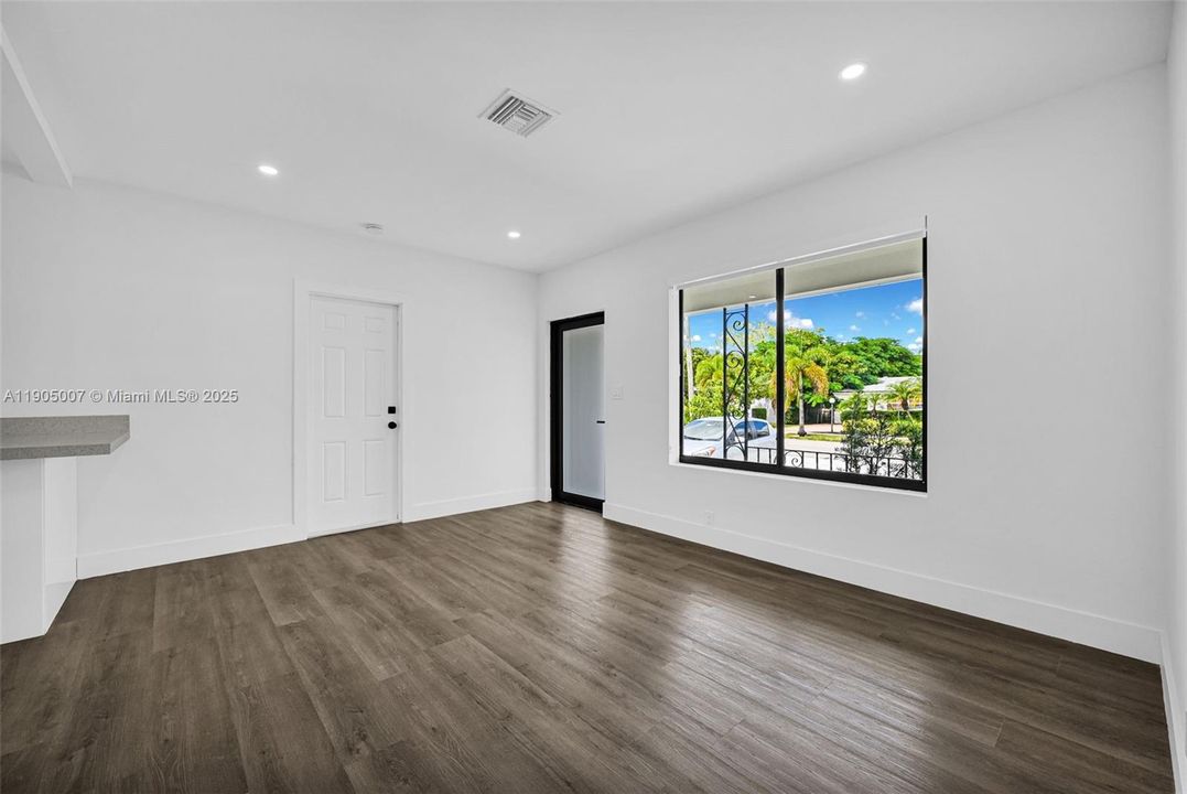 For Sale: $699,999 (0 beds, 0 baths, 1719 Square Feet)