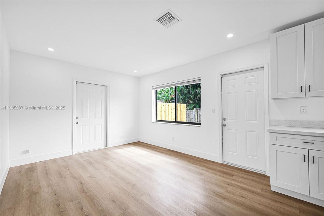 For Sale: $699,999 (0 beds, 0 baths, 1719 Square Feet)